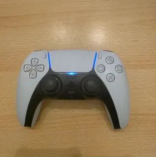 Playstation 5 Pro + 2 mandos