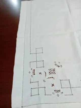 Tovaglia ricamata a mano cm130x70 per altare