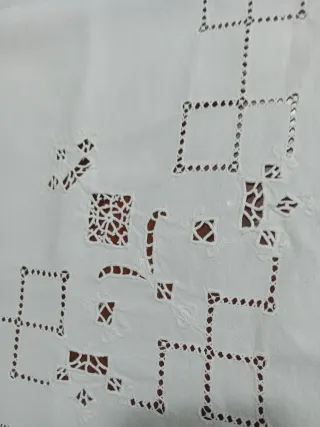 Tovaglia ricamata a mano cm130x70 per altare