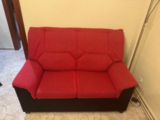 2 Divani a 2 posti rossi e neri