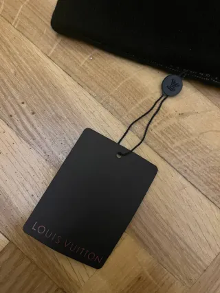 Gorro Louis Vuitton Negro Gris