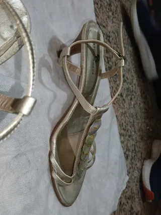 Sandalias doradas ceremonia talla 38