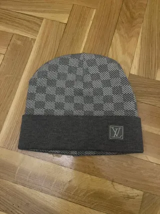 Gorro Louis Vuitton Damier Gris