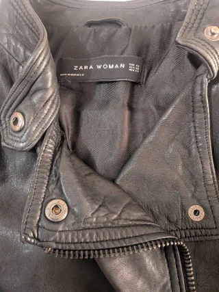 Chaqueta de piel Zara negra