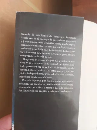 Lote de 2 libros cincuenta sombras de Grey y Amant