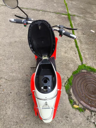 2 Motos Eléctricas Estilo Vespa