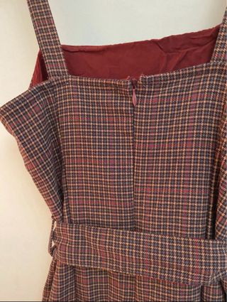 Vestido corto cuadros marrón y rojo
