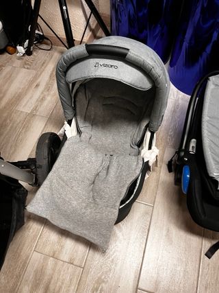 Cochecito de bebé y silla de coche