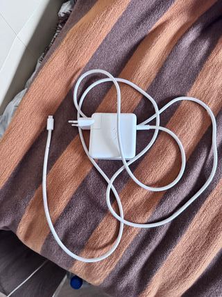 MacBook Pro 13 2020 Intel Core i5 16GB RAM 1TB