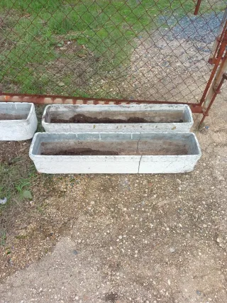 Vaso da giardino in pietra antico