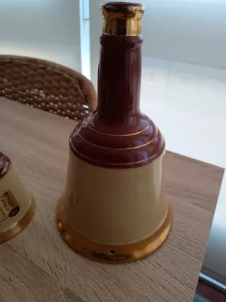 Bottiglie in ceramica per whisky Bell's