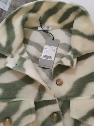 Chaqueta de felpa con estampado cebra