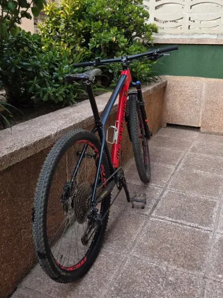 Bicicleta carbono Mondraker