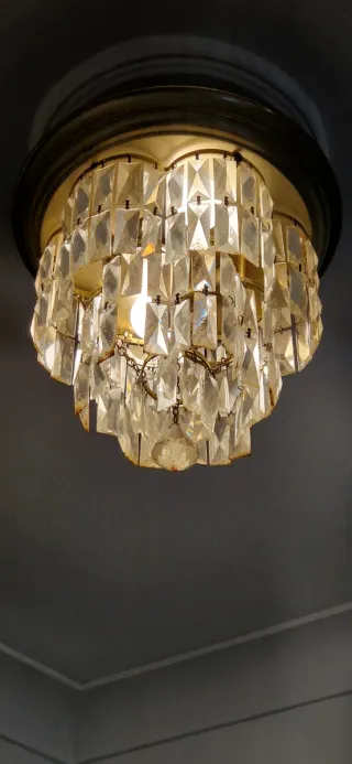 Lámpara colgante cristal y metal dorado