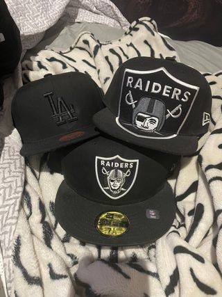 1 gorra los angeles y 2 raiders negras nuevas