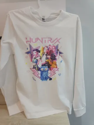 Camiseta Huntrix manga larga nueva tallas disponib