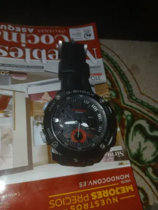 Reloj Casio G-Shock Negro y Rojo