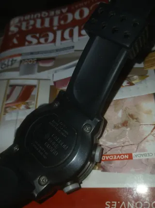 Reloj Casio G-Shock Negro y Rojo