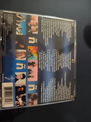 CD Los Éxitos del Año - Grandes Éxitos