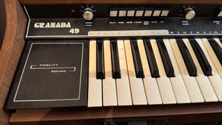 Piano Eléctrico Granada 49 Fesma