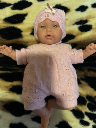 Muñequita con cuña y armario Antonio Juan