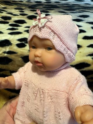 Muñequita con cuña y armario Antonio Juan