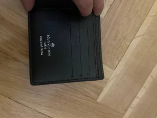 Cartera Louis Vuitton Negra con Caja