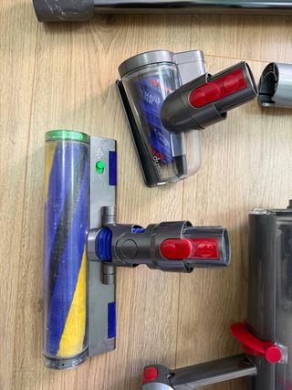 Dyson V15 Detect Absolute + Dock