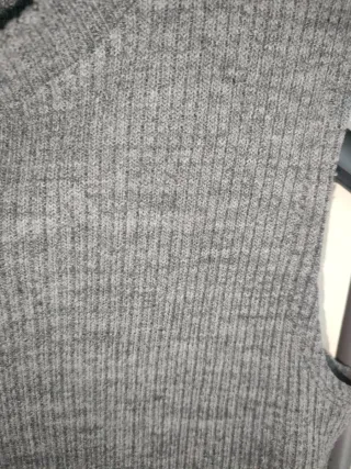 Gilet grigio a coste