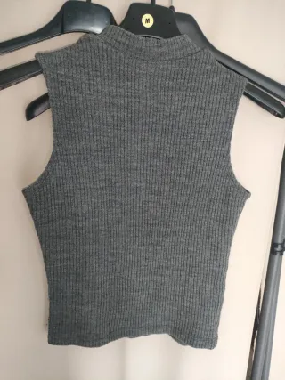 Gilet grigio a coste