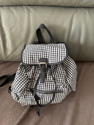 Mochila H&M Cuadros Blanco y Negro