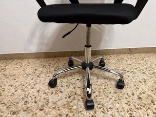 Sedia da ufficio ergonomica nera
