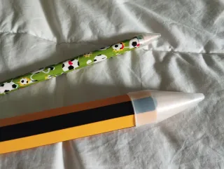 Lápices gigantes decorados