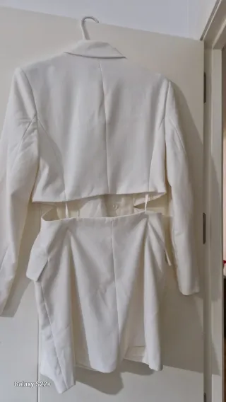 Vestido blazer blanco