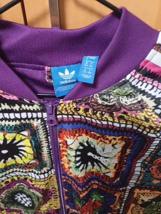 Sudadera Adidas Patchwork con regalo!