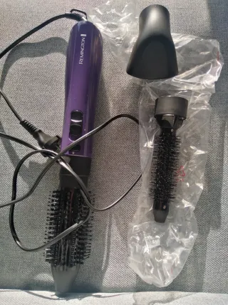 Cepillo Moldeador Remington Morado y Negro