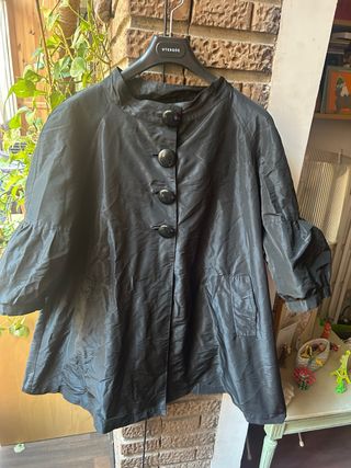 Abrigo Zara Negro. Diseño