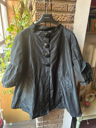 Abrigo Zara Negro. Diseño