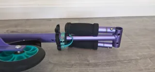 Patinete infantil plegable morado