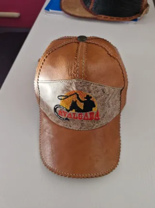 Gorra de piel artesanal