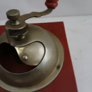 Molinillo de café vintage de madera