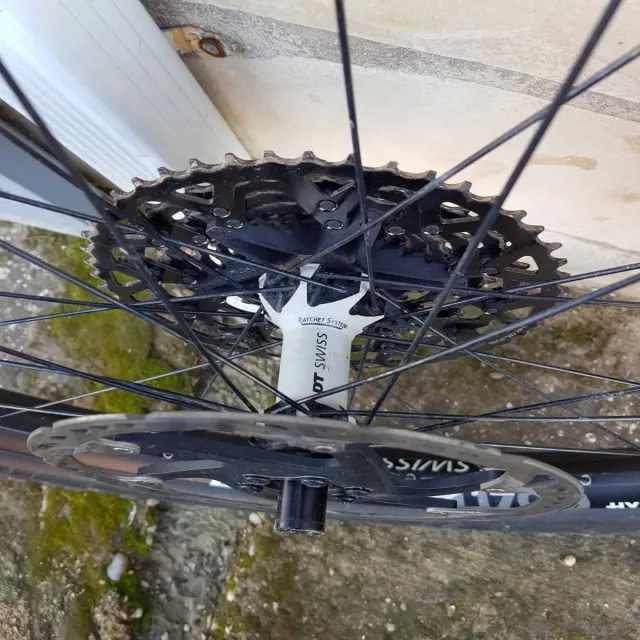 Ruedas Enduro 29" DT Swiss HX1700 Hybrid Vittoria