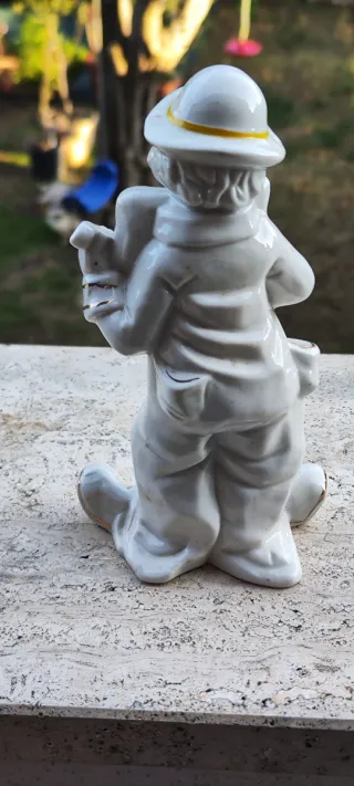 Pagliaccio clown in porcellana con banjo