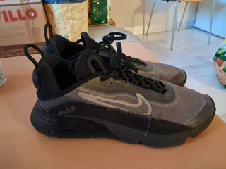 Botas Nike Hombre Negras/Grises.