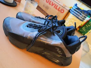 Botas Nike Hombre Negras/Grises.