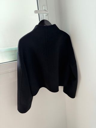 Abrigo corto lana Massimo Dutti negro