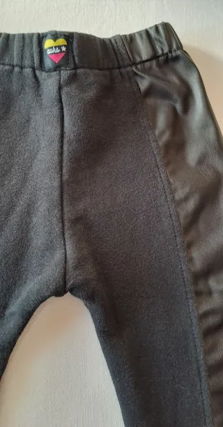 2 paia di pantaloni metà pelle metà felpato 18mesi