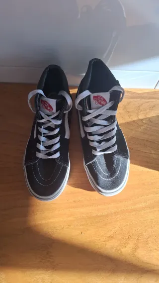 Botas Vans SK8-Hi Negras y Blancas Talla 34-35