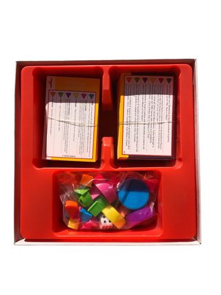 Gioco tavolo Trivial Pursuit famiglia adultu bimbi