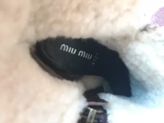 Stivaletti Miu Miu marroni con interno in pellicci